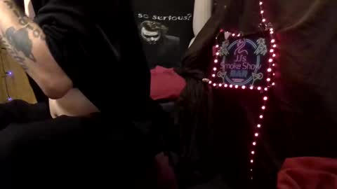 Snapshot of imglorious1 chatting on February 10, 5:03 am JJ online show from February 10, 5:03 am