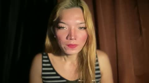 Mika online show from April 1, 1:39 am