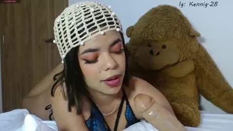 Snapshot of imkenia28 chatting on September 9, 5:34 pm Kenia 3 online show from September 9, 5:34 pm