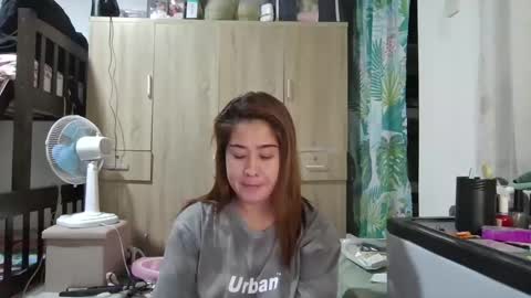 Snapshot of immaculate02 chatting on December 29, 3:44 am Immaculate02 online show from December 29, 3:44 am