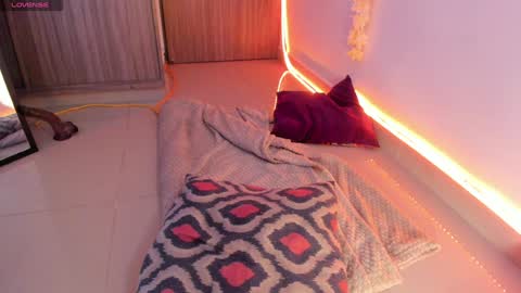 mia ---------  COL TIME online show from December 11, 1:26 am