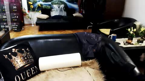 Empress online show from March 18, 6:33 pm