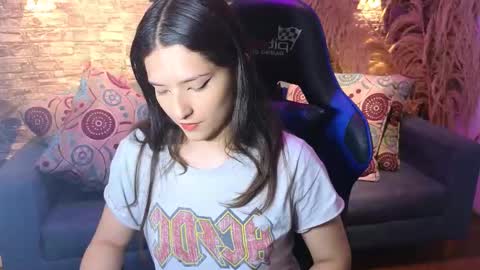 Karen  online show from November 13, 7:35 pm