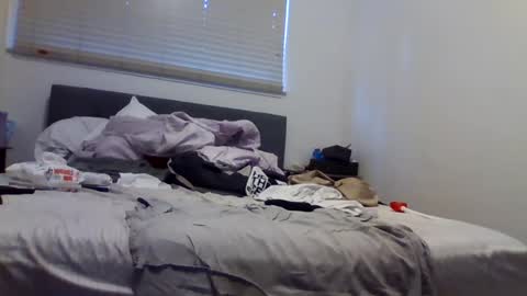 Snapshot of imthehornyest chatting on December 16, 12:26 am imthehornyest online show from December 16, 12:26 am