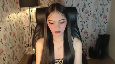 Snapshot of imyourlegalbaby chatting on February 5, 12:27 pm Aki online show from February 5, 12:27 pm