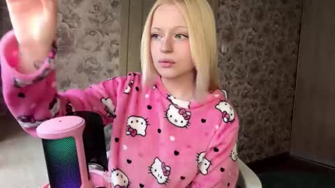 Lola online show from March 20, 11:26 am