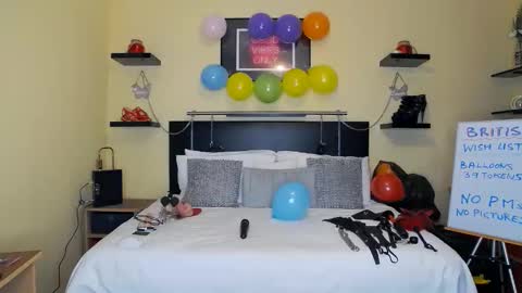 inannalove online show from November 24, 10:26 am