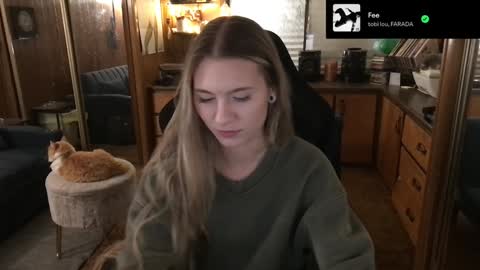 Snapshot of incognitoqueen chatting on December 13, 2:54 am Carter online show from December 13, 2:54 am