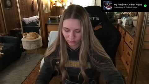 Snapshot of incognitoqueen chatting on January 11, 12:22 am Carter online show from January 11, 12:22 am