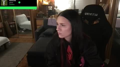 Snapshot of incognitoqueen chatting on December 14, 7:14 am Carter online show from December 14, 7:14 am