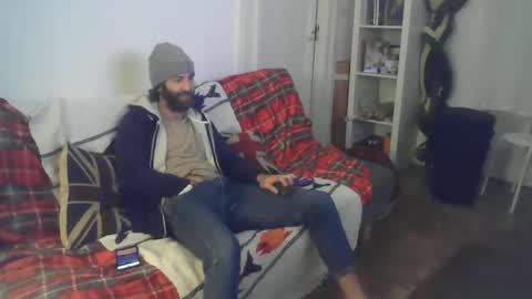 Snapshot of incrediblygood chatting on December 1, 7:19 pm incrediblygood online show from December 1, 7:19 pm