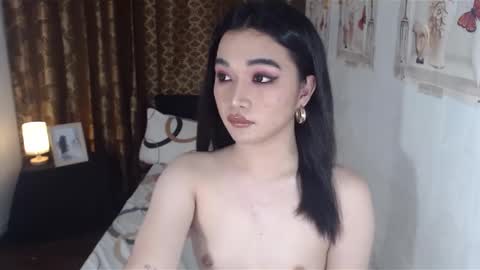 indestructabletrixie online show from March 12, 7:28 pm