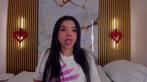 Indi Catalina online show from April 6, 12:39 pm