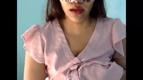 indiananu23 online show from November 11, 8:25 am