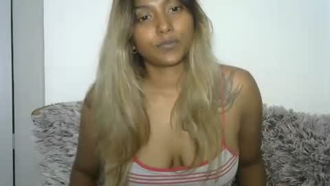 Snapshot of indianqtpie6 chatting on September 28, 6:13 pm indianqtpie6 online show from September 28, 6:13 pm