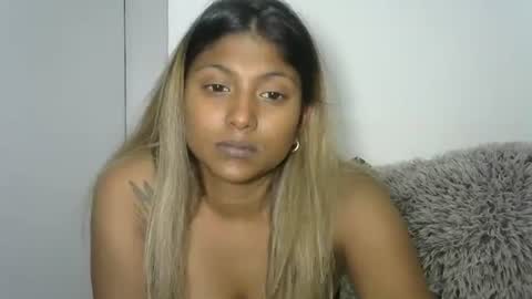 Snapshot of indianqtpie6 chatting on October 17, 6:43 pm indianqtpie6 online show from October 17, 6:43 pm