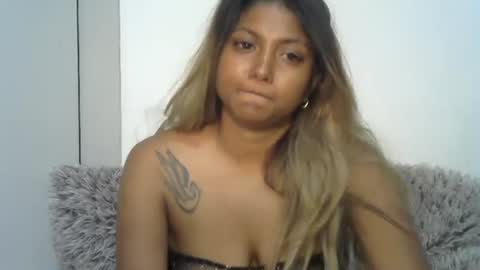 Snapshot of indianqtpie6 chatting on November 13, 6:34 am indianqtpie6 online show from November 13, 6:34 am