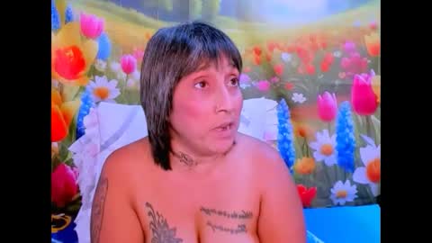 indianroxy27 online show from January 13, 6:46 pm