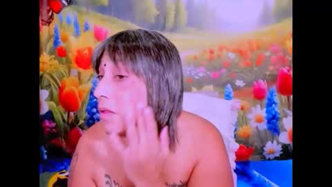 indianroxy27 online show from March 9, 6:50 am