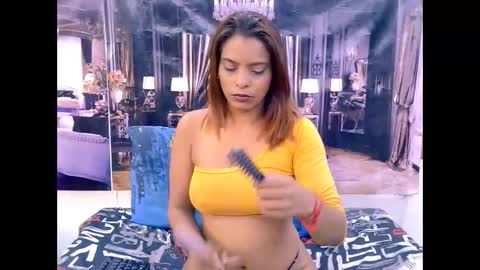 indiansexyass4u2luv online show from March 28, 9:25 pm