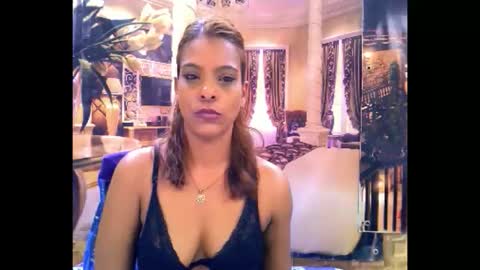 indiansexyass4u2luv online show from April 10, 10:03 pm