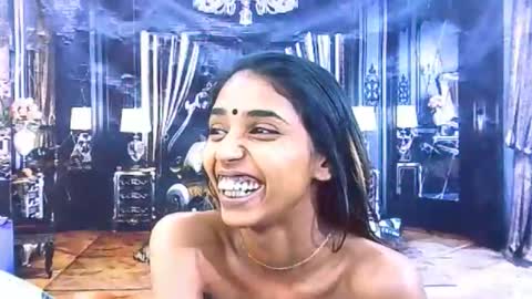 Snapshot of indiansexyslender4u2luv chatting on October 29, 5:31 am indiansexyslender4u2luv online show from October 29, 5:31 am