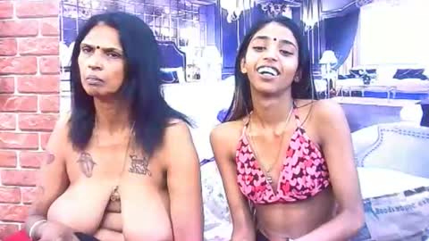 Snapshot of indiansexyslender4u2luv chatting on November 16, 8:31 am indiansexyslender4u2luv online show from November 16, 8:31 am