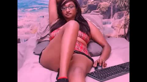 Snapshot of indianspicy69 chatting on January 25, 10:28 pm Shreya online show from January 25, 10:28 pm