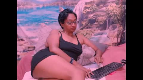 Snapshot of indianspicy69 chatting on January 28, 12:47 am Shreya online show from January 28, 12:47 am