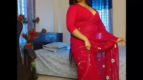 Snapshot of indiantina chatting on November 19, 7:19 am tina online show from November 19, 7:19 am