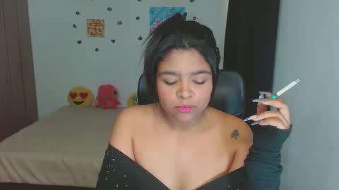 Aleja vallejo online show from November 30, 1:37 pm