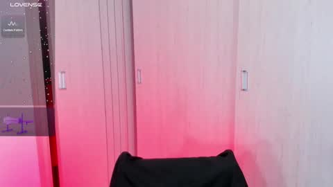 Snapshot of indie_78 chatting on March 2, 10:05 pm Hey  Im Indie follow me on my instagram  online show from March 2, 10:05 pm