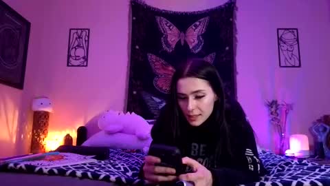 Indigo Bay online show from April 1, 6:47 am