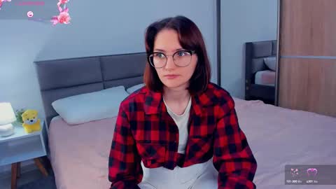 Kira online show from September 19, 4:03 am