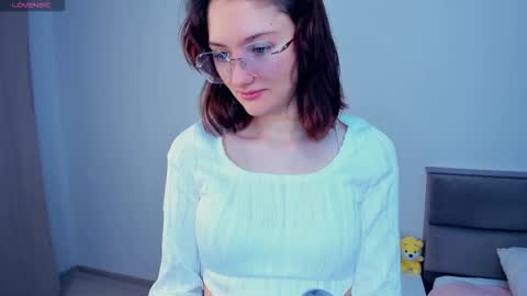 Kira online show from November 22, 4:11 am