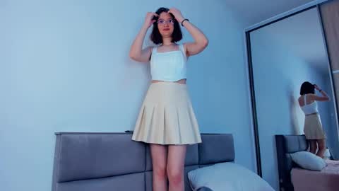 Kira online show from November 25, 4:12 am