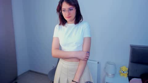 Kira online show from December 2, 4:07 am