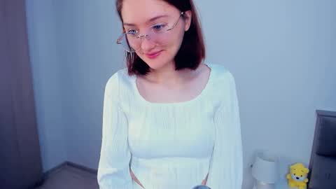 Kira online show from December 3, 4:20 am