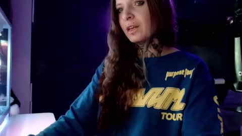 Snapshot of inesdesire chatting on January 28, 11:17 am InesDesire online show from January 28, 11:17 am