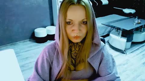 Snapshot of inesdesire chatting on October 17, 8:55 pm InesDesire online show from October 17, 8:55 pm