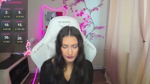 Adel online show from December 5, 6:33 am