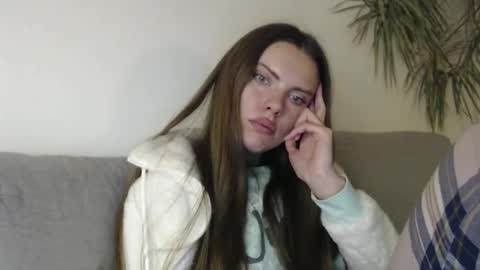 Snapshot of infinitiq45 chatting on December 17, 7:48 pm Sweet girl online show from December 17, 7:48 pm