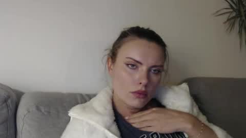 Snapshot of infinitiq45 chatting on December 22, 10:36 pm Sweet girl online show from December 22, 10:36 pm