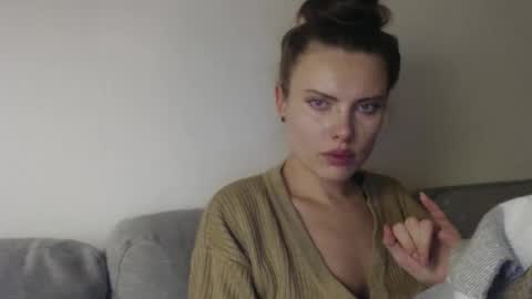 Snapshot of infinitiq45 chatting on November 12, 10:30 pm Sweet girl online show from November 12, 10:30 pm