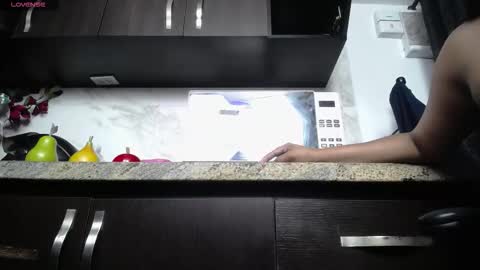 Iniya online show from October 25, 8:14 pm