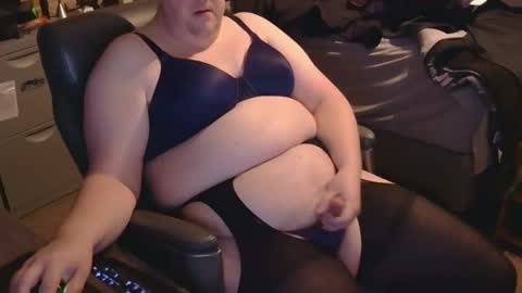 Snapshot of inkedjay169 chatting on December 21, 3:41 pm Madelaine online show from December 21, 3:41 pm