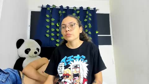 Snapshot of inksync_xc chatting on February 17, 4:37 pm cesar and daniela online show from February 17, 4:37 pm