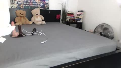 Snapshot of inna_sense chatting on February 24, 7:33 am inna_sense online show from February 24, 7:33 am