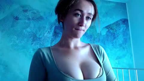 Lina online show from September 22, 3:25 pm