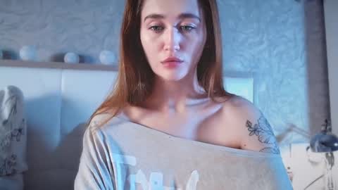 Lina online show from October 5, 2:59 pm